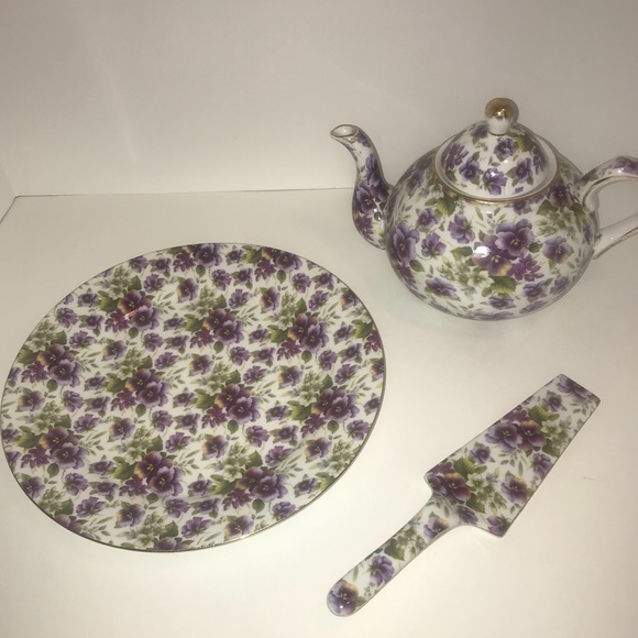 Formalities by Baum Brothers Teapot Cake Server